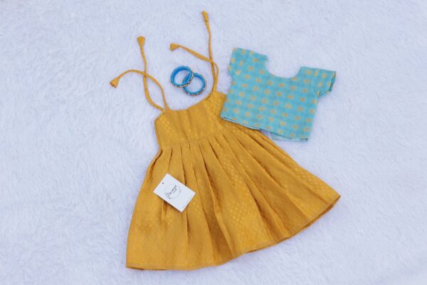 Long Top&Skirt - Image 2